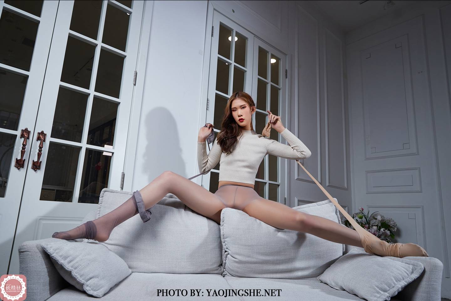 [FAIRY CLUB妖精社] 2020.04.28 V2011《三层叠穿》大雯子