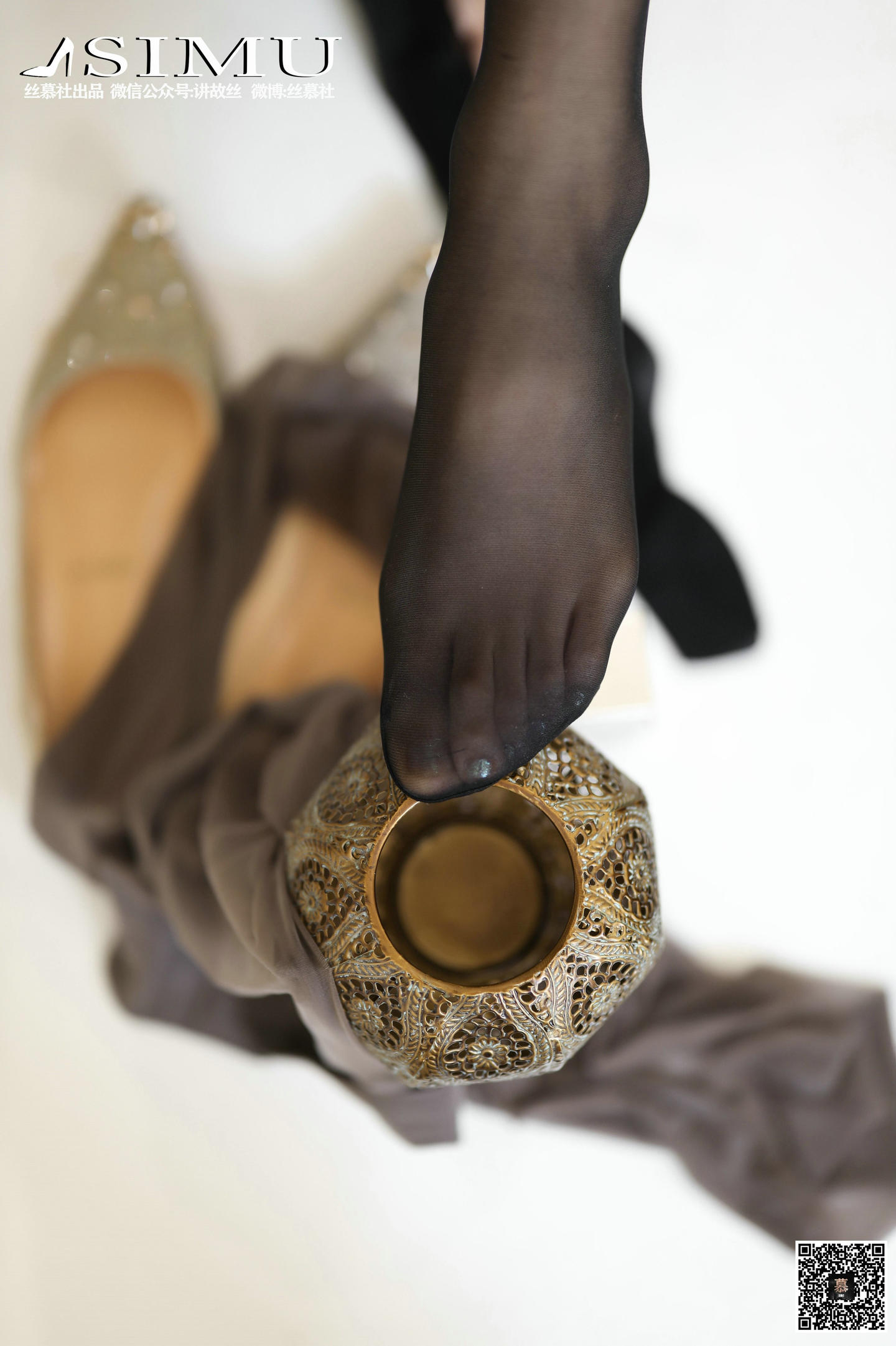 [丝慕GIRL]特写集 TX025《香水与丝袜》