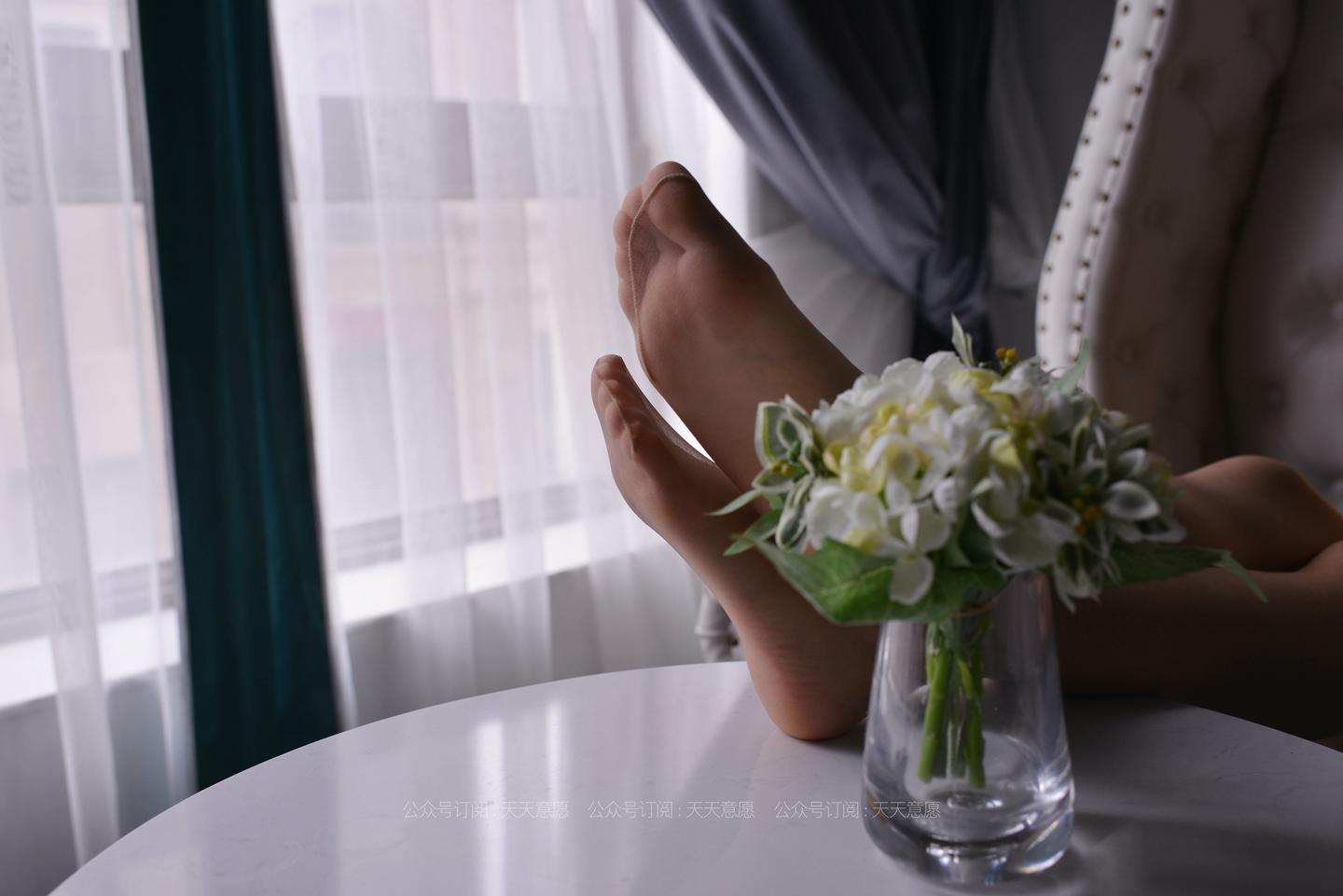 [IESS异思趣向] 耽丝 040 小婕与花共舞