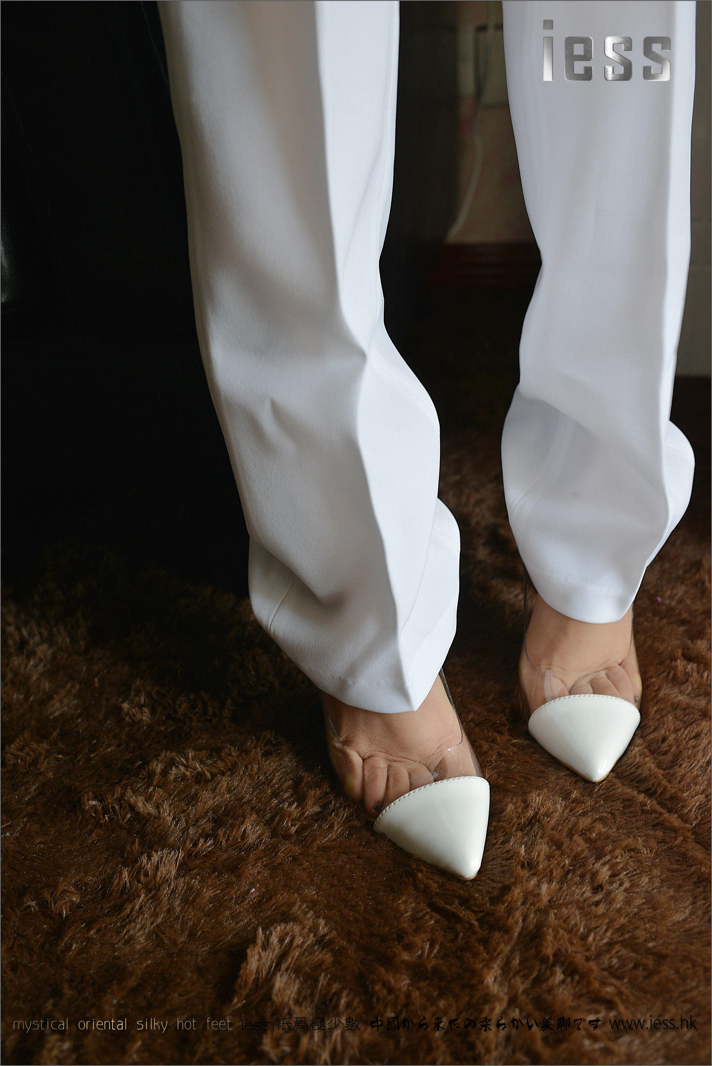 [IESS异思趣向] 2017.01.18 丝足便当058：《典藏-裸足高跟鞋》悬念
