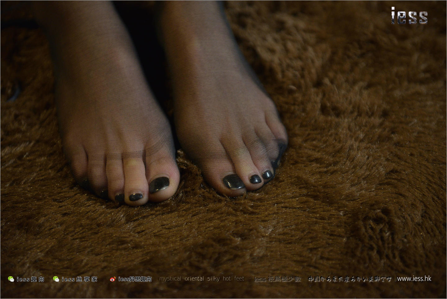 [IESS异思趣向] 2017.11.14 丝足便当168：潇潇《黑丝女神黑丝秀》