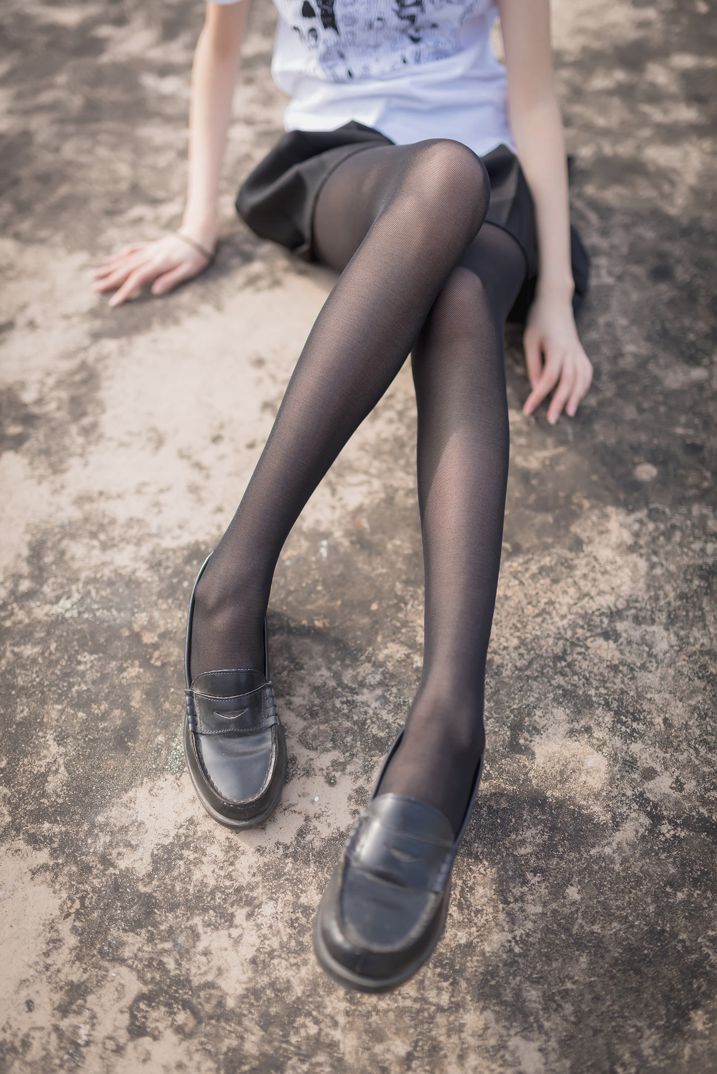 风之领域 NO.154 天台的黑丝