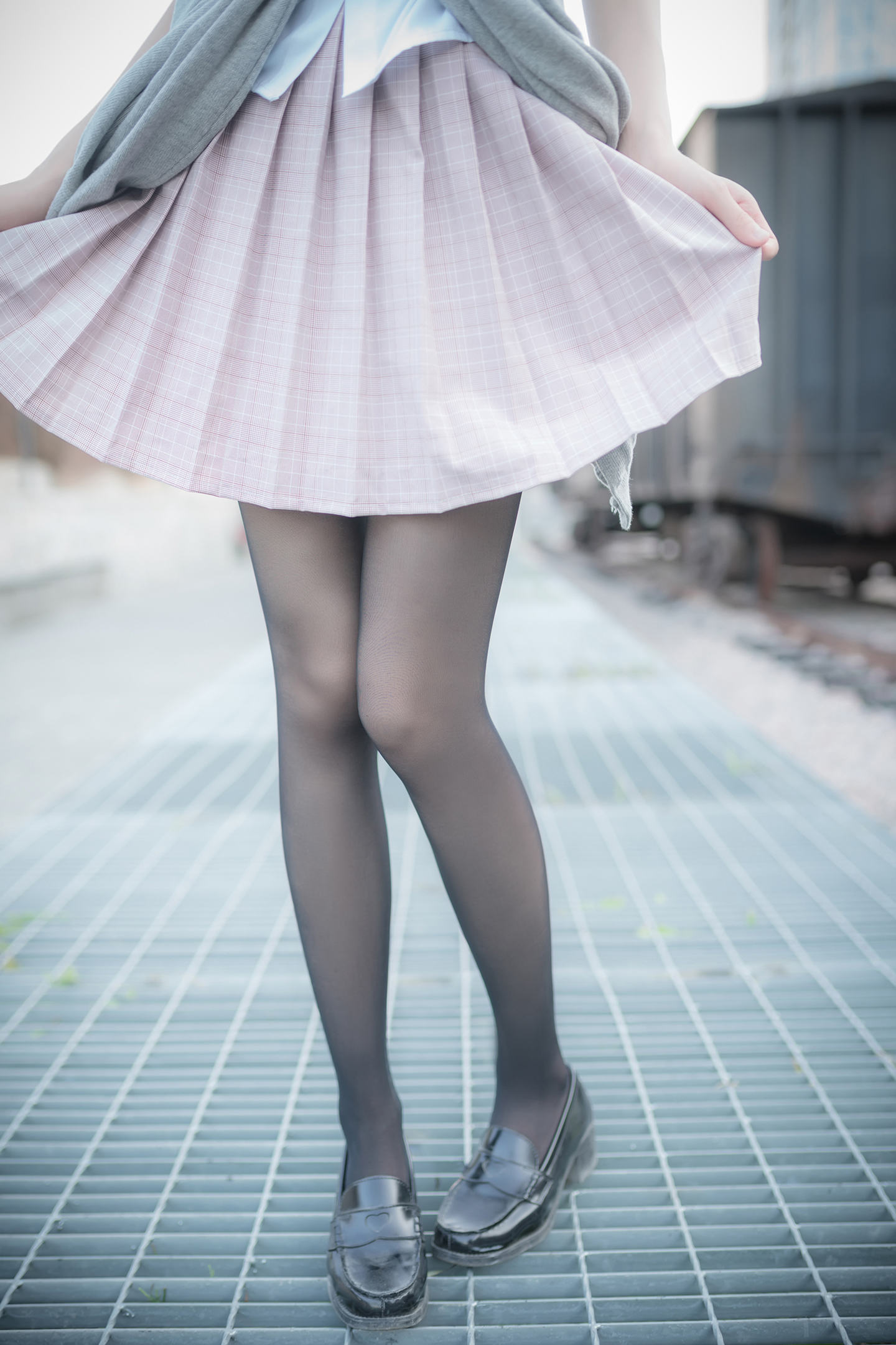 风之领域 NO.221 铁轨旁的小细腿