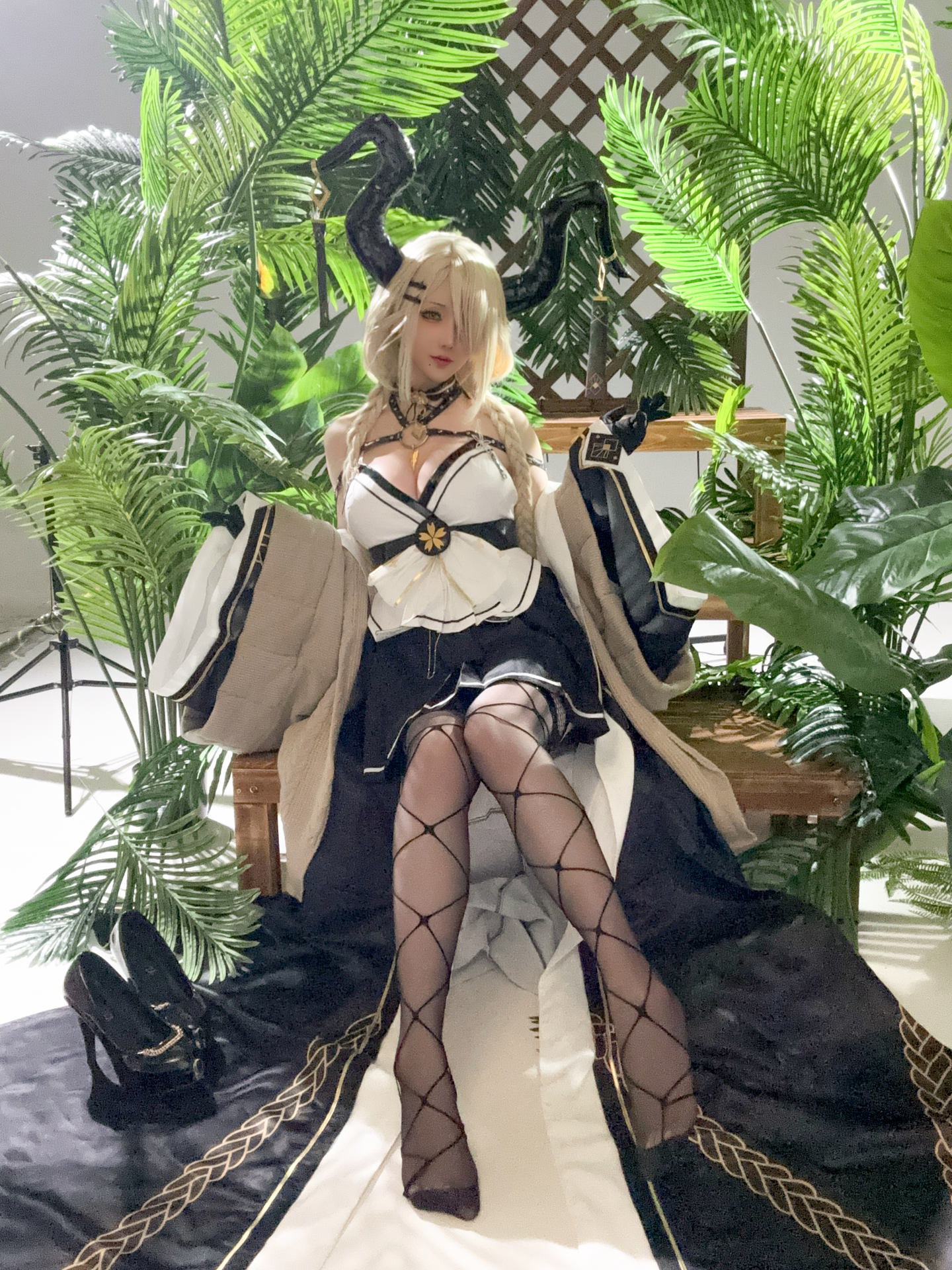 星之迟迟 NO.221 2024-万圣节尾张 [208P2V]