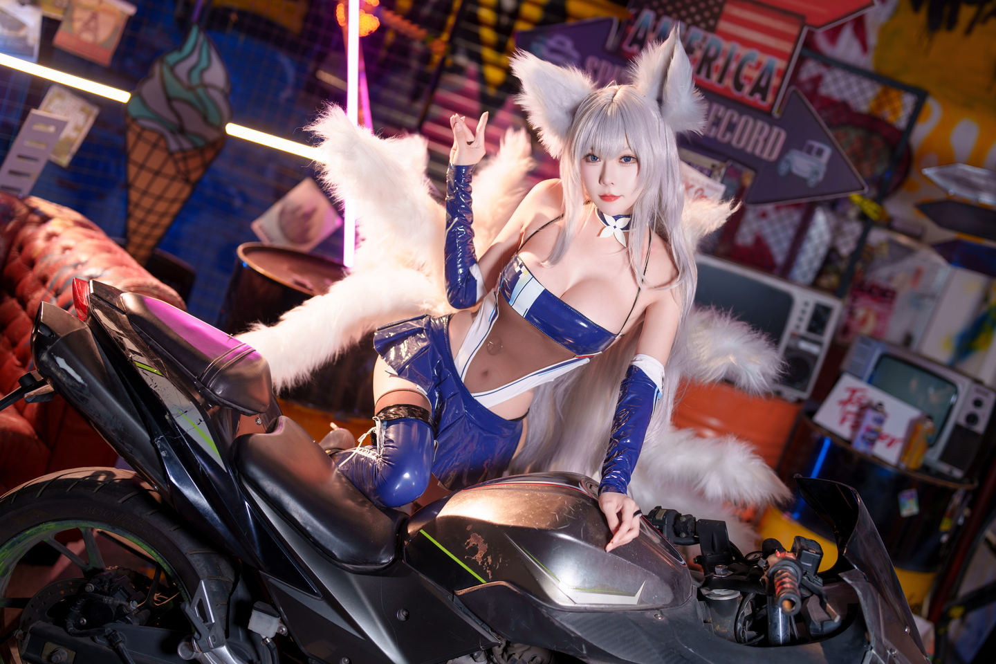 香草喵露露 NO.065 2025年01月舰长 信浓赛车 [12P1V]